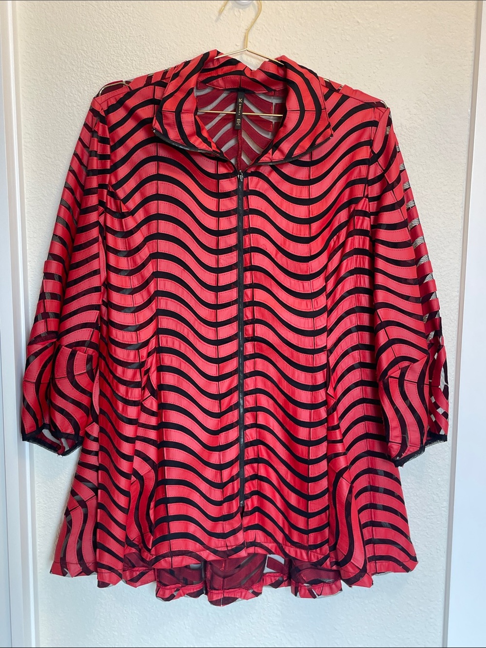 IC by Connie K Red and Black Wavy Stripe Mesh Swing Artsy Jacket XXL